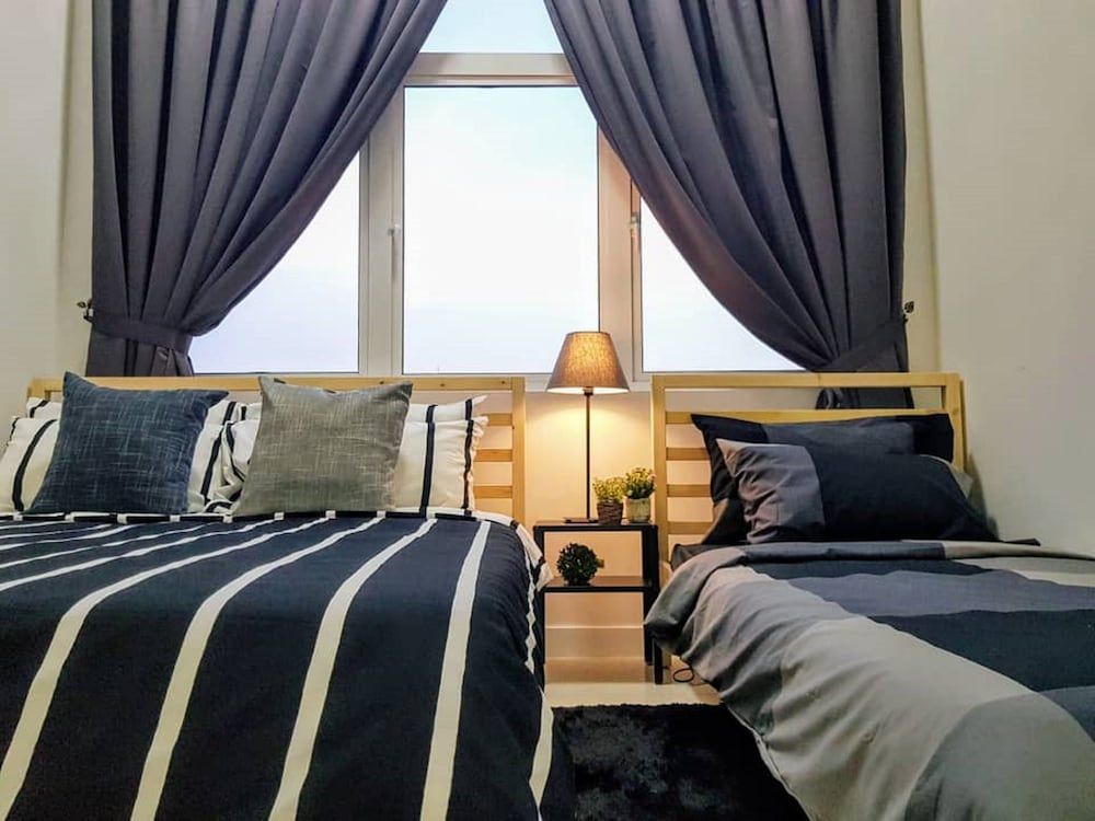 Skypod Residence 3-Bedroom Apartment with Balcony B (11 Pax) 7