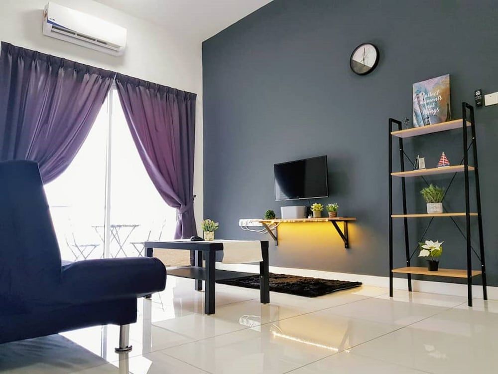 Skypod Residence 3-Bedroom Apartment with Balcony B (11 Pax) 25
