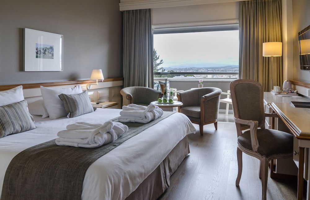 Alasia Hotel Superior Double Room, City View 10