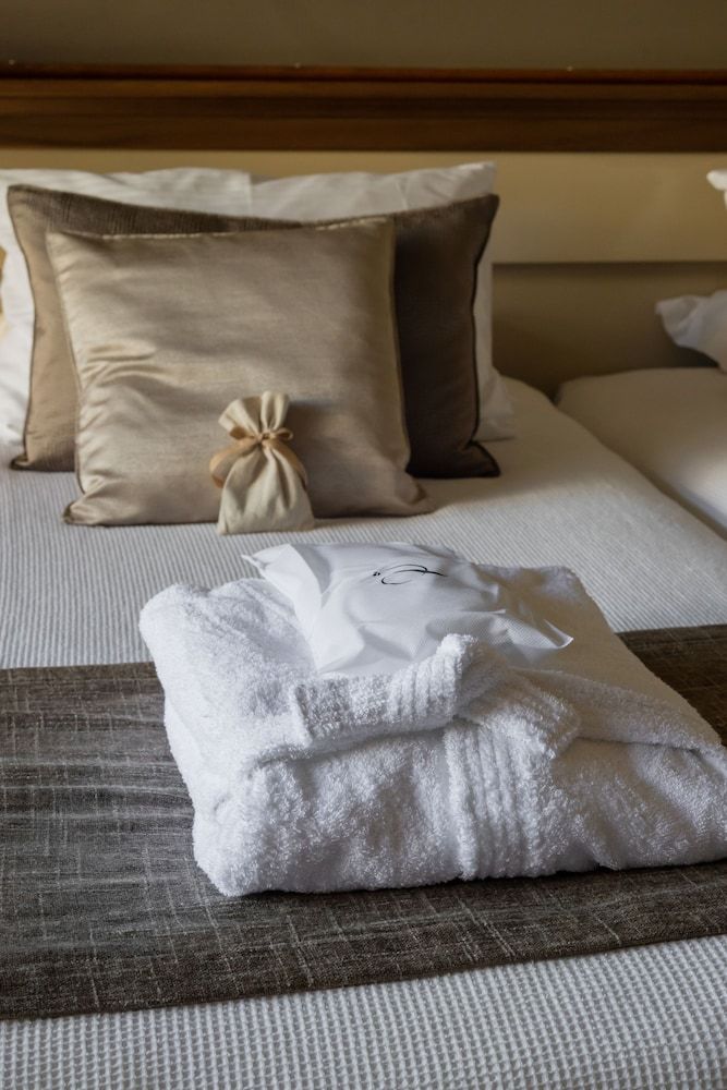 Alasia Hotel Superior Double Room, City View 8