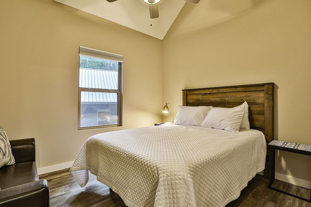 Gingershack Farms Grand Villa, 2 Bedrooms, Kitchenette, Mountainside