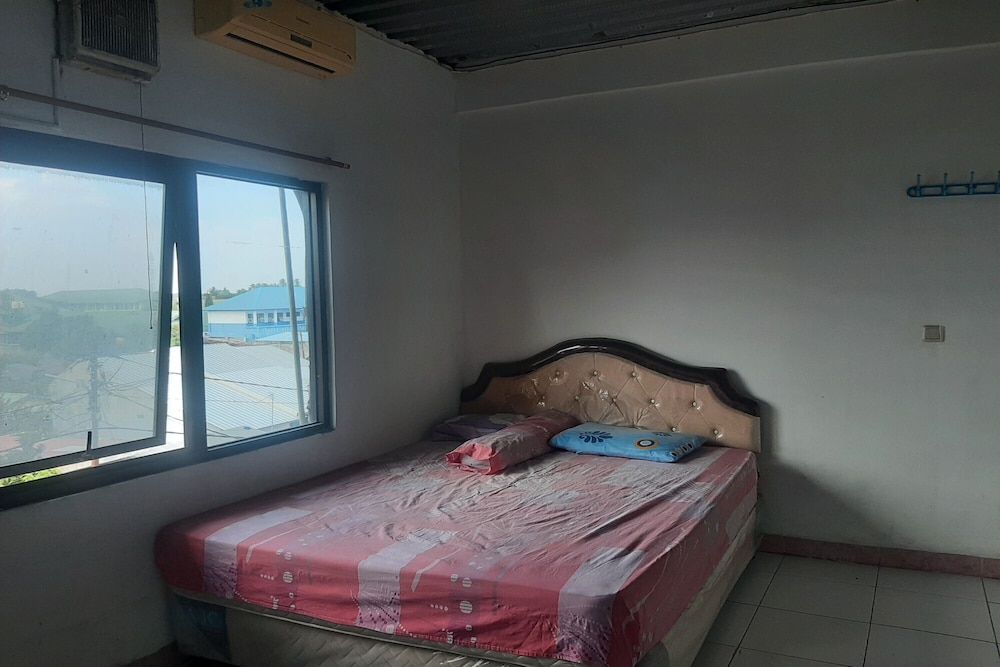 SPOT ON 90535 Cimanuk Pavilion Standard Double Room 13