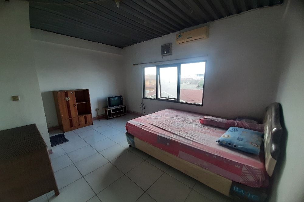 SPOT ON 90535 Cimanuk Pavilion Standard Double Room 2