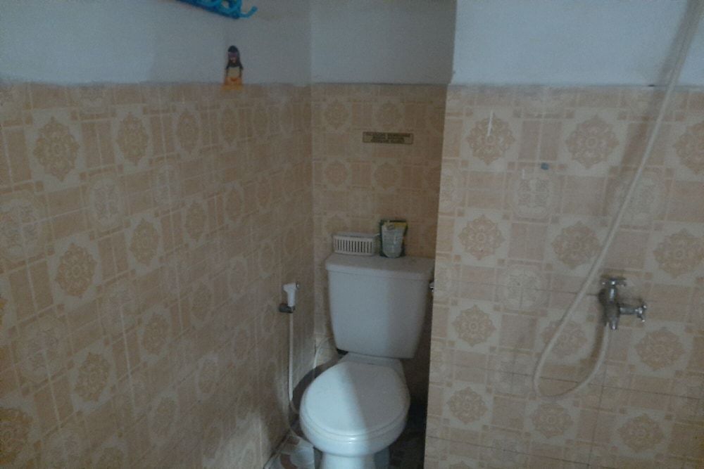 SPOT ON 90535 Cimanuk Pavilion Standard Double Room 16