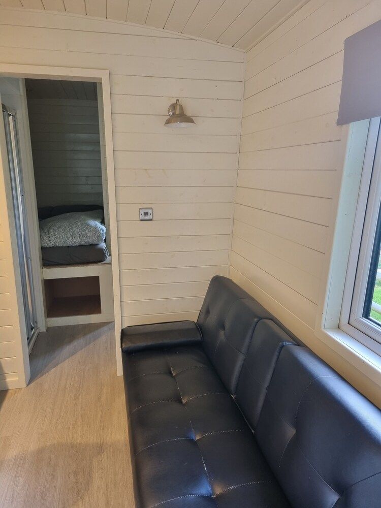 Glamping Hut - Riverview 4 Chalet 8