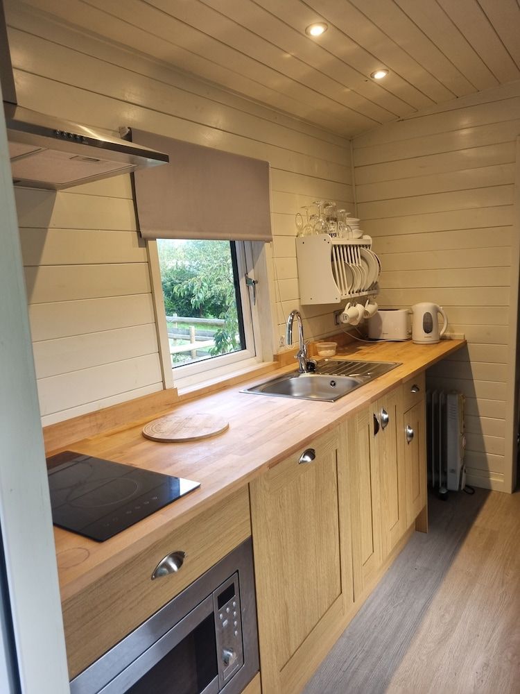 Glamping Hut - Riverview 4 Chalet 5