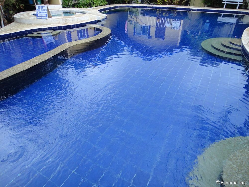 undefined Blue Lagoon Inn & Suites 7