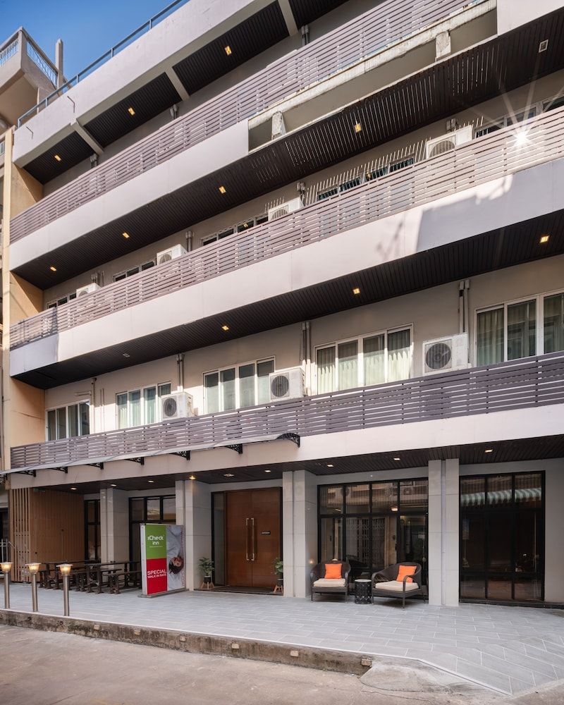undefined iCheck inn Gems Center Silom 2