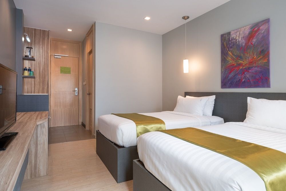 iCheck inn Gems Center Silom Deluxe Room 6