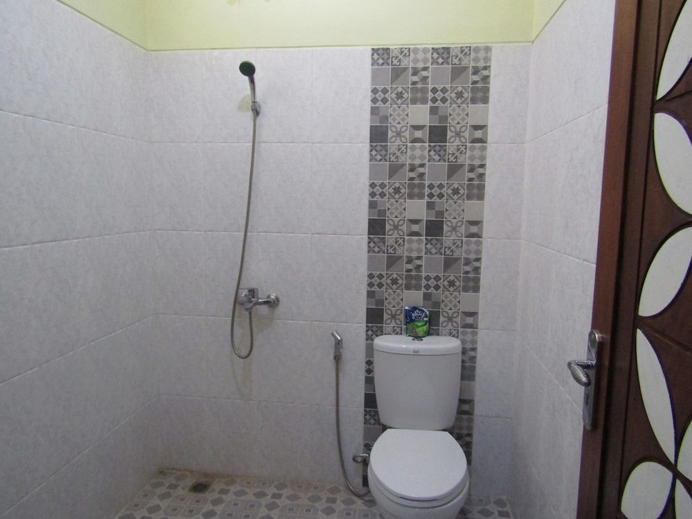 Nia Maretta House Syariah Superior Room 11