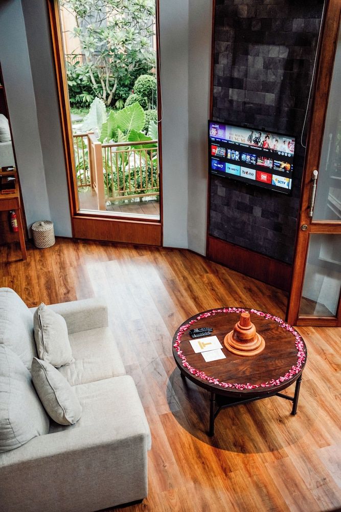 Hotel Le Temple Stupa Villa Jacuzzi 12