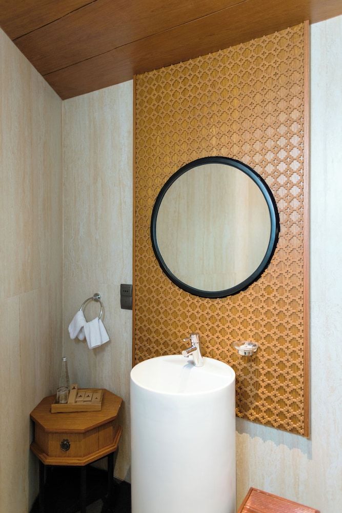 Hotel Le Temple Stupa Villa Jacuzzi 7