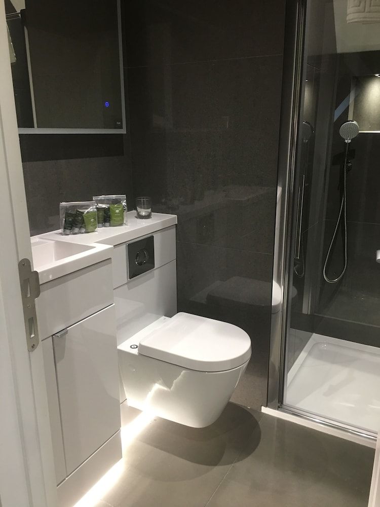 The Bulls Head Inn Junior Room 2