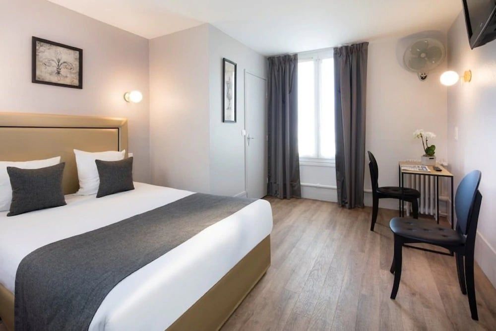 A l'Hotel des Roys Classic Double Room