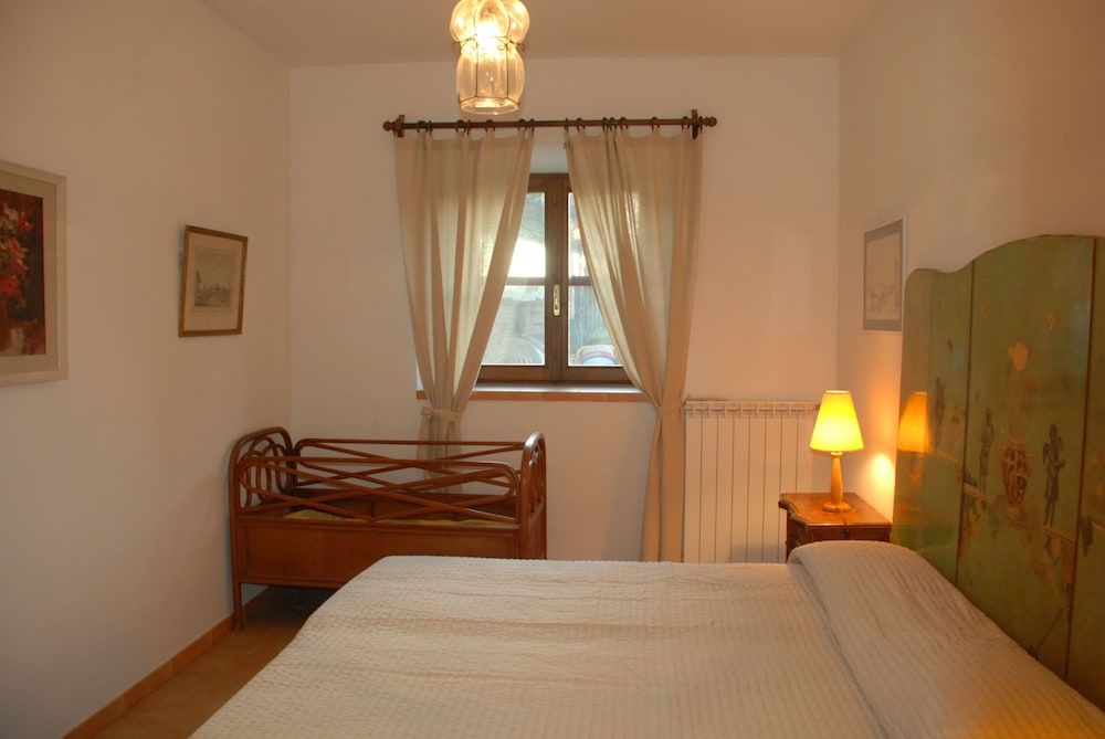 Apartment, 2 Bedrooms, Fireplace, Garden View
