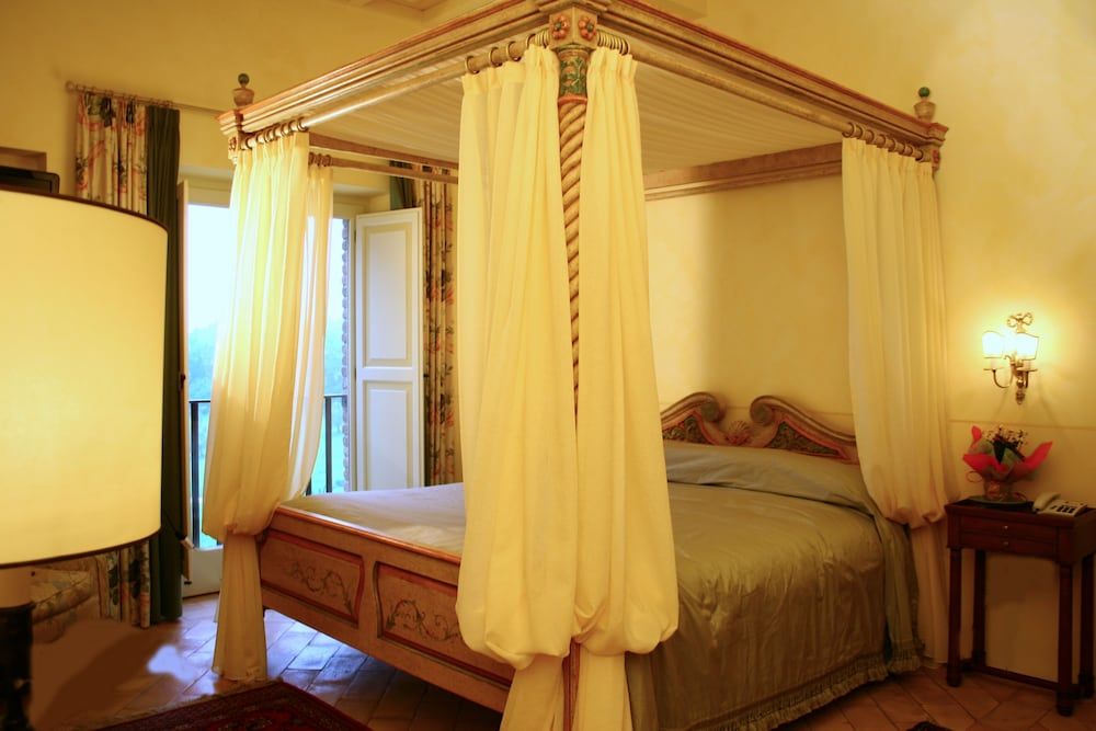 Comfort Room, 1 Queen Bed, Non Smoking, Garden View
