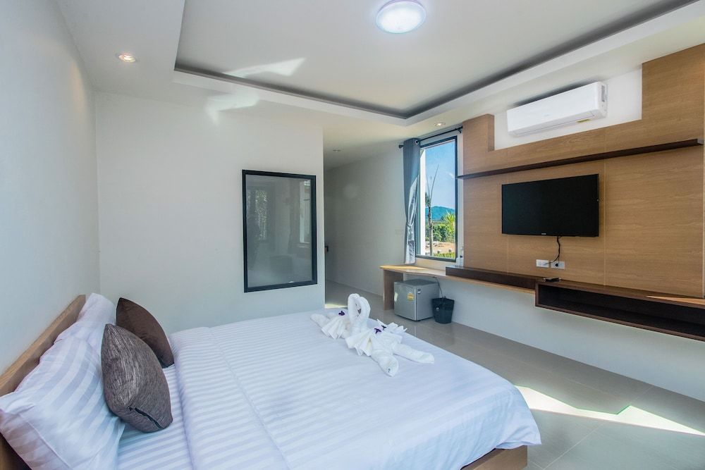 Deluxe Double Room , Garden View