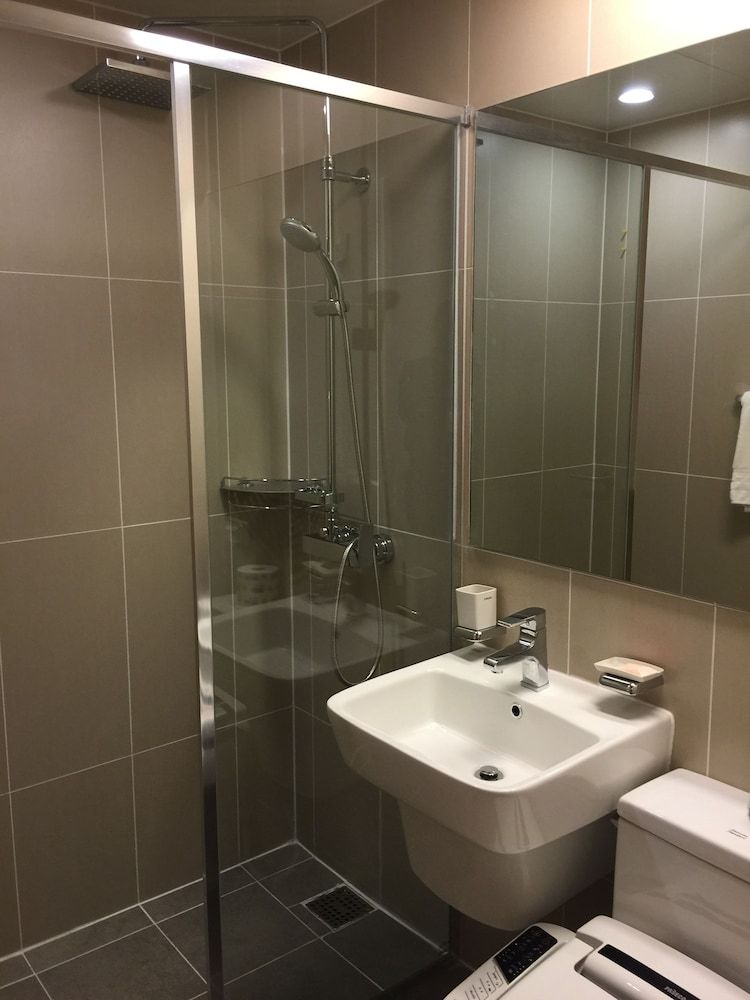 Kumho Jeju Resort Suite Western-style Room 2