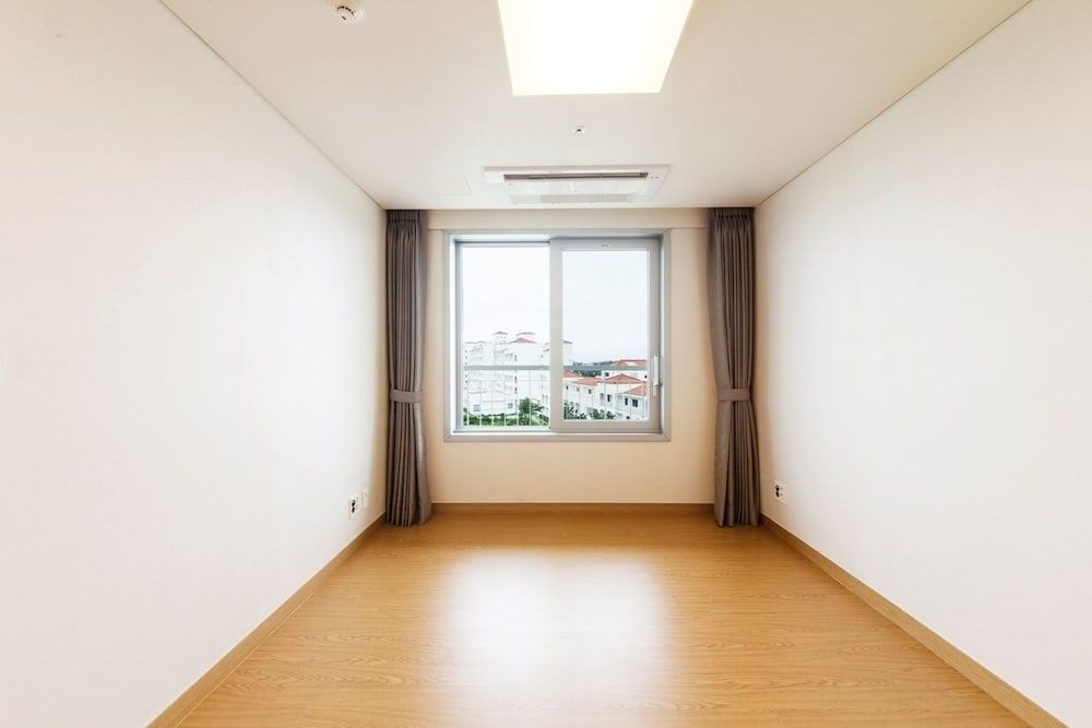 Kumho Jeju Resort Suite Western-style Room 5