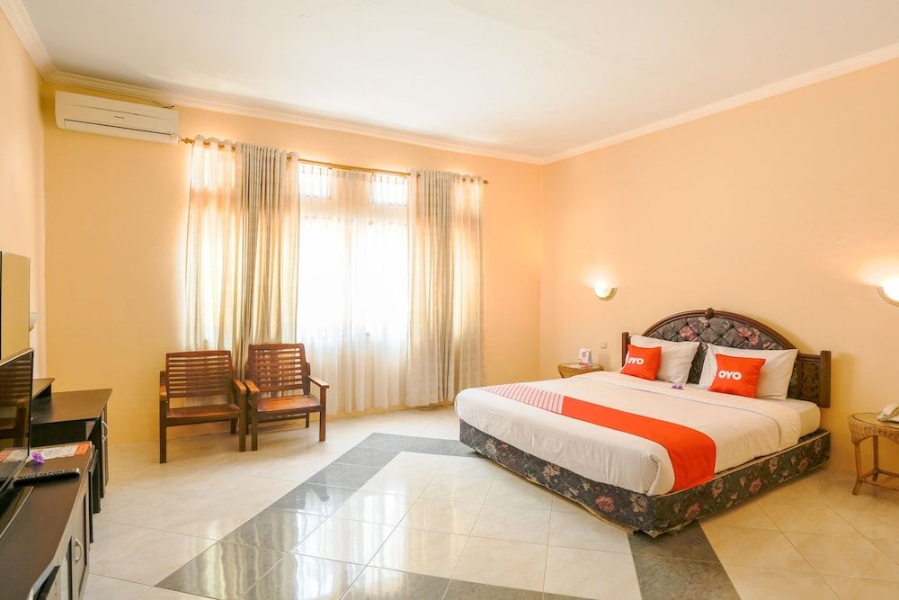 OYO 1732 Edotel Praya Syariah Standard Double Room 7