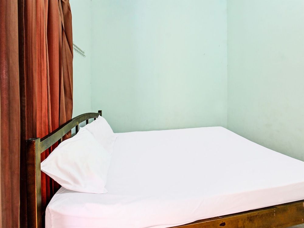 SPOT ON 91771 Homestay Bang HajiNearLapangan Penujak ( Inen Gonggang)