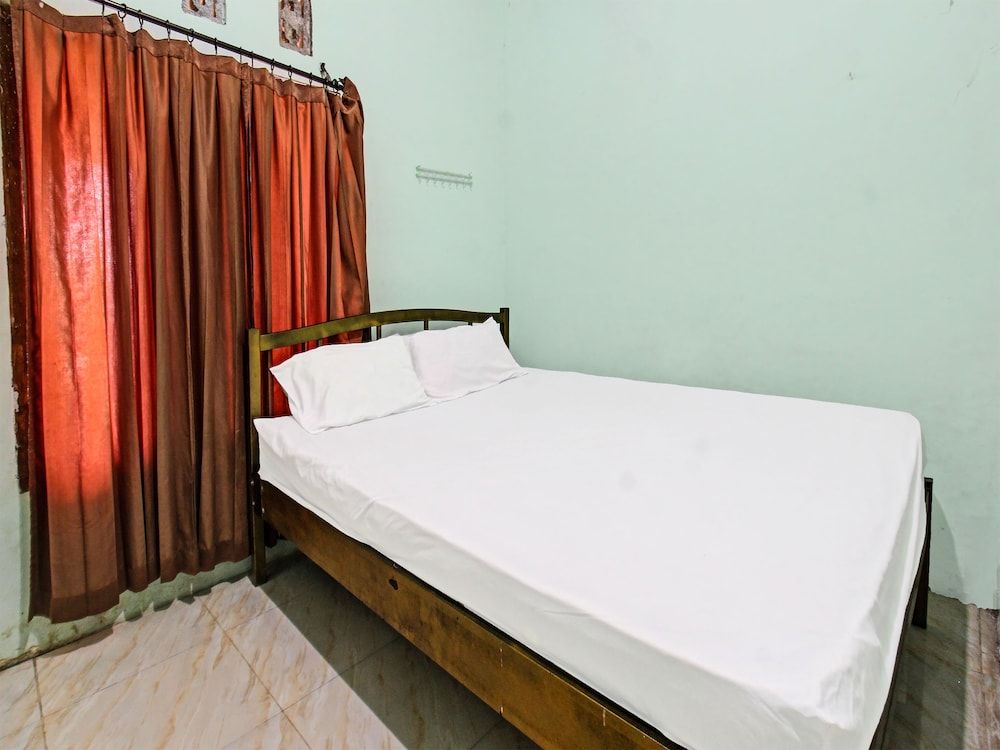 undefined SPOT ON 91771 Homestay Bang HajiNearLapangan Penujak ( Inen Gonggang) 8