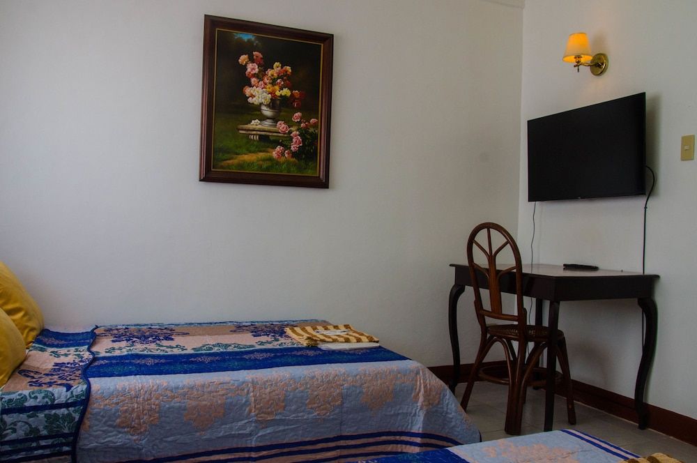 Lola Itang Pension Executive Room 2