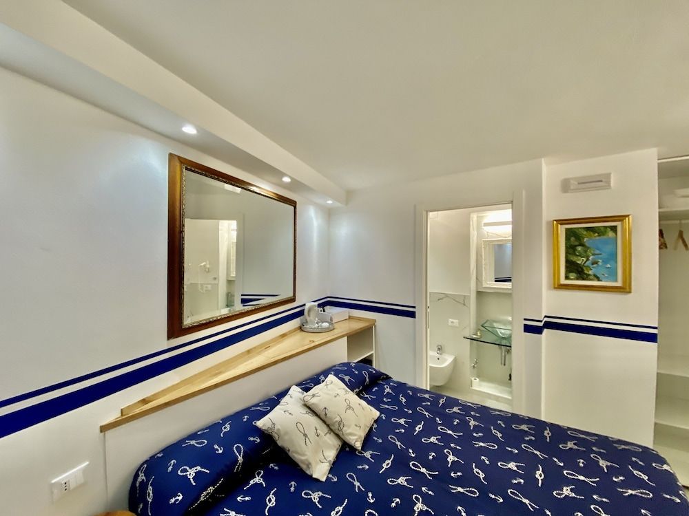 Giovanni Rooms Manarola Standard Double Room 19