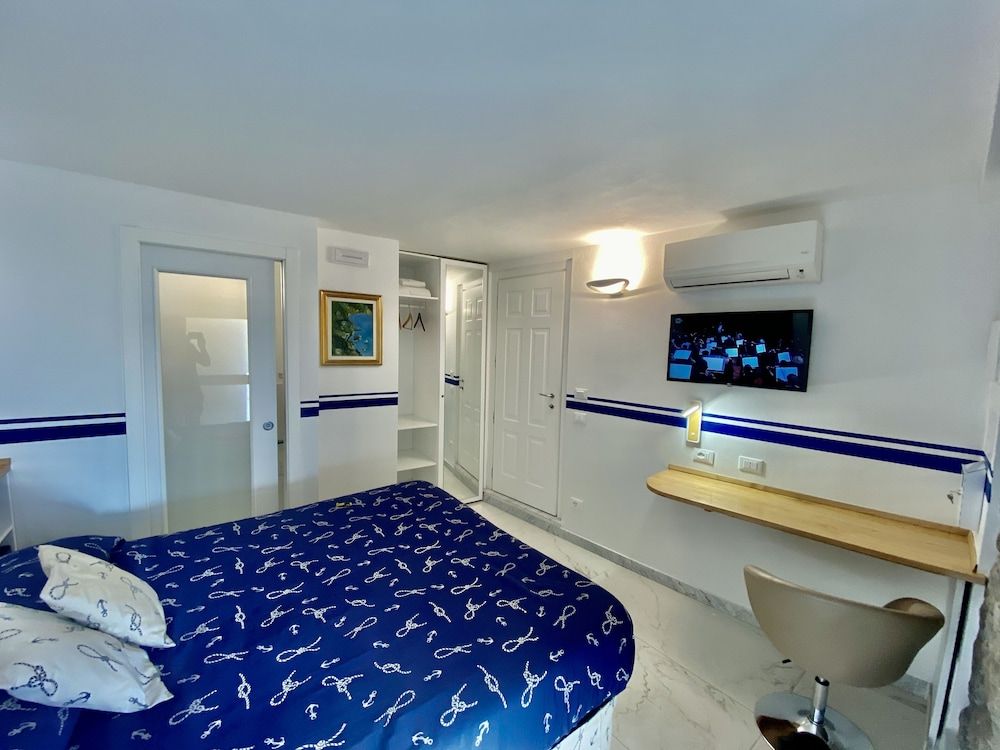 Giovanni Rooms Manarola Standard Double Room 13