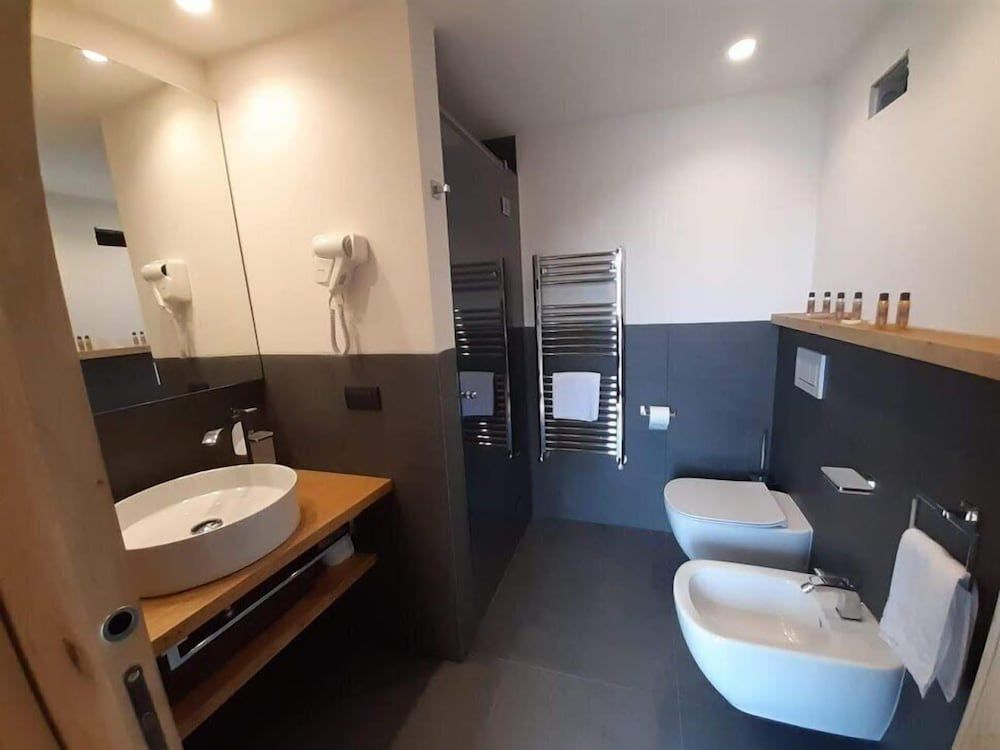 Agriturismo Ca' Pianazöla Luxury Quadruple Room, Mountain View 10