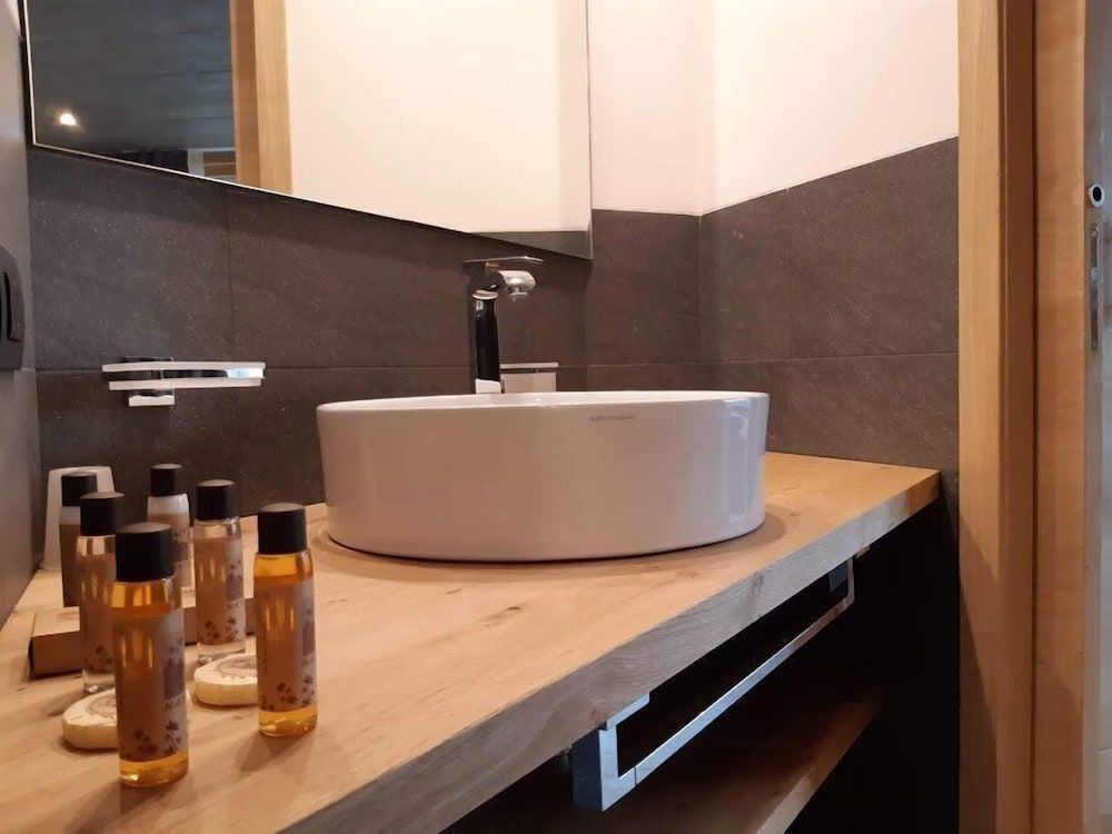 Agriturismo Ca' Pianazöla Luxury Quadruple Room, Mountain View 11