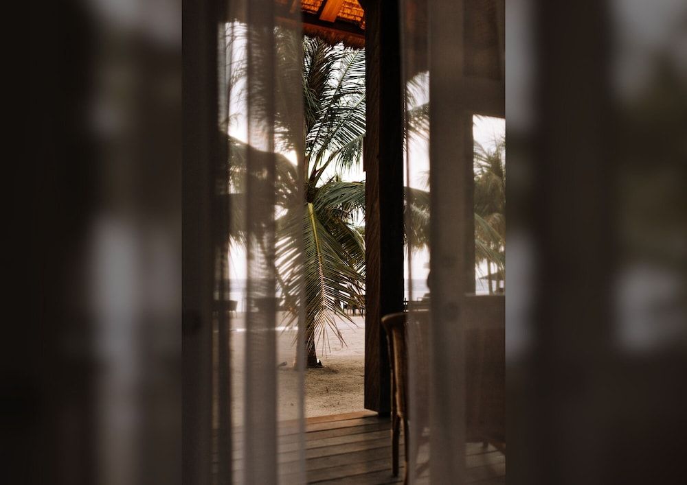 Meno House Deluxe Beachfront Villa 3