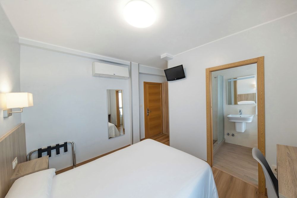 Hotel Pantón Economy Double Room