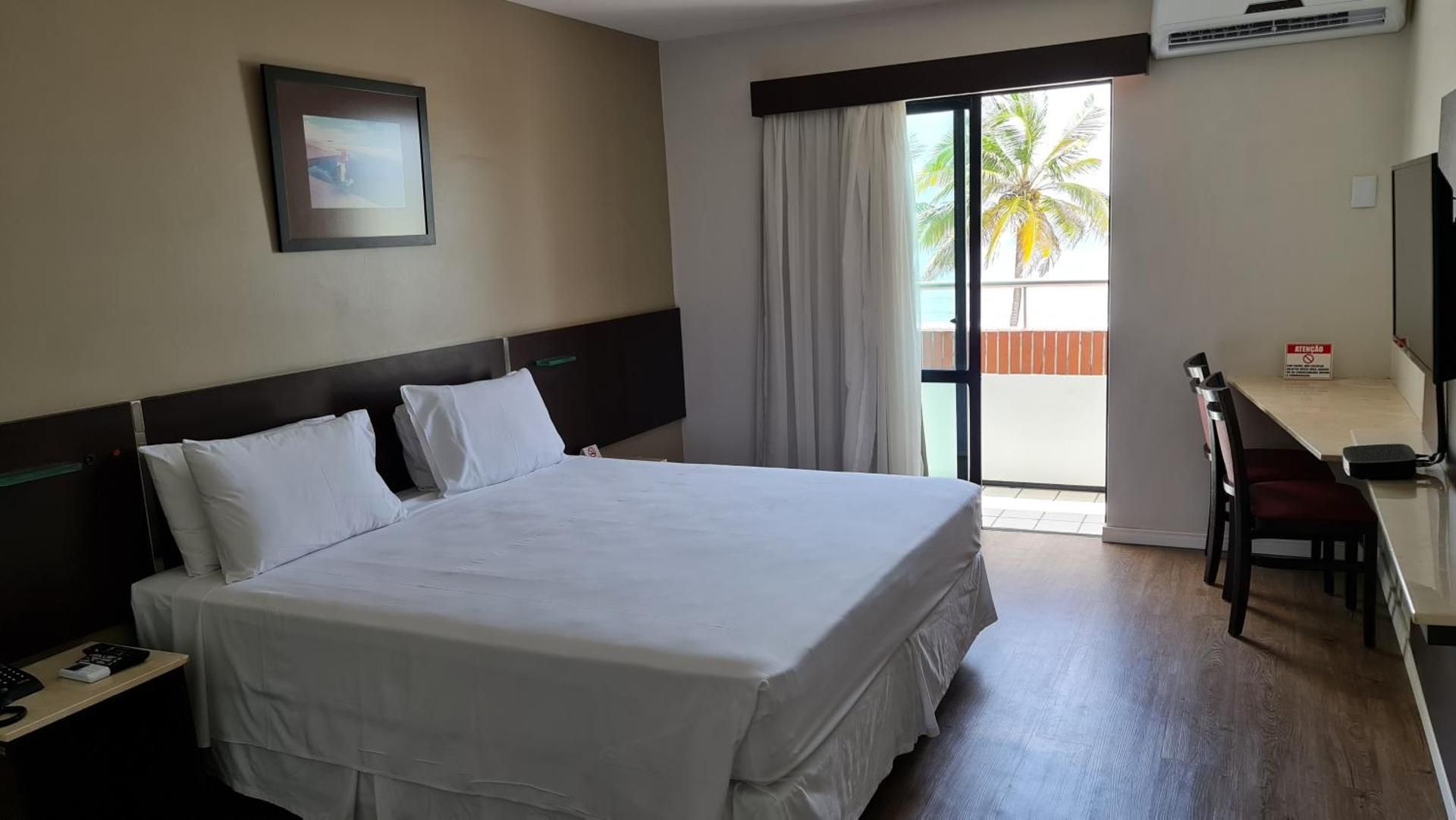 Deluxe Double Room with Balcony and Sea View
