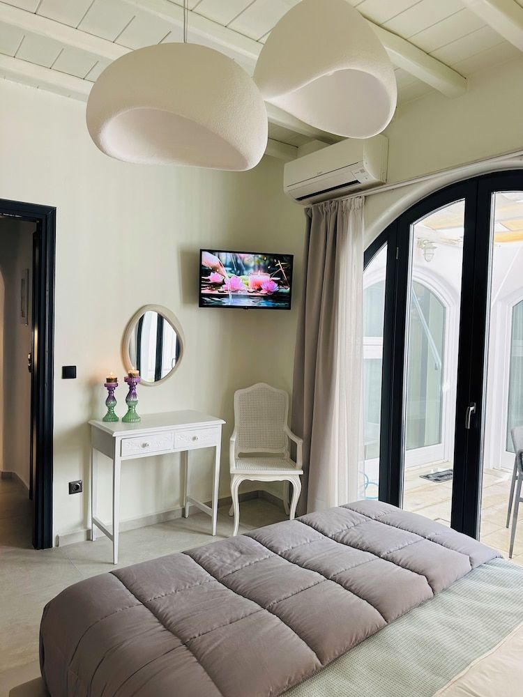 GT Suites Superior Apartment 16