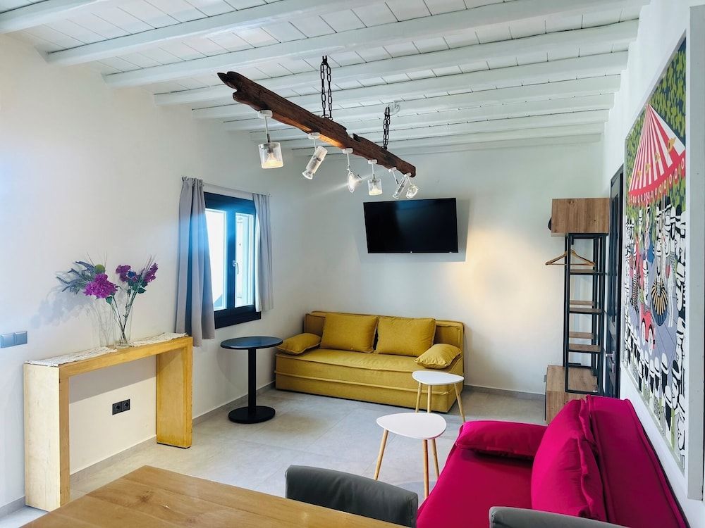 GT Suites Superior Apartment 22