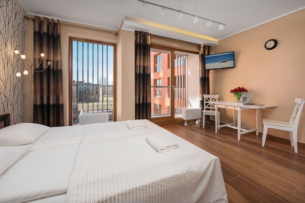 Apartinfo Aura Apartments Deluxe Studio, Balcony, River View (with parking - 150B) 3