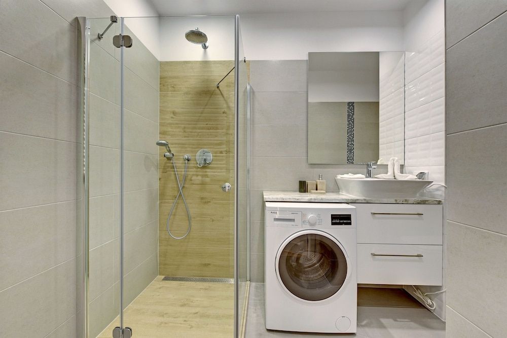 Apartinfo Aura Apartments Deluxe Studio, Balcony, River View (with parking - 150B) 5