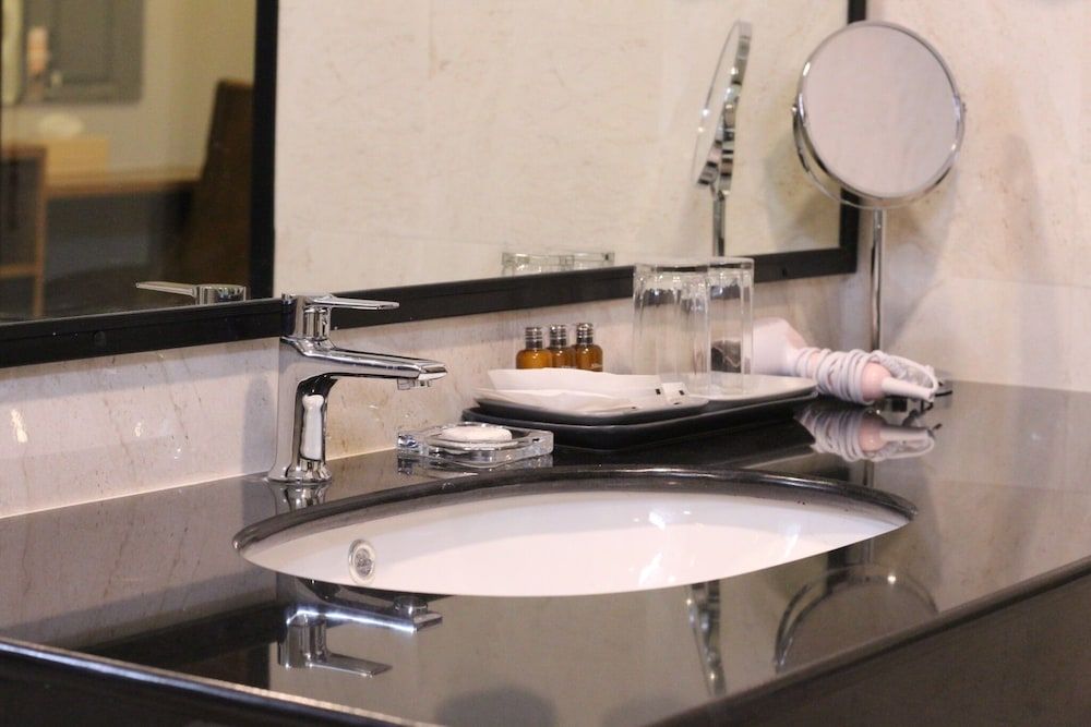 The Leisure Hotel Deluxe Double Room 5