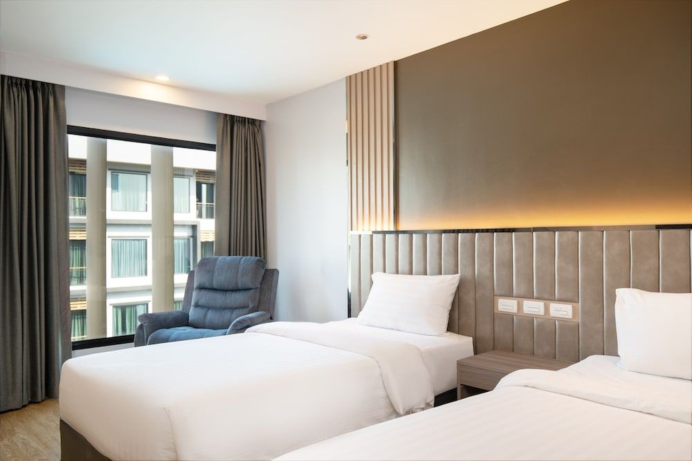 Crystal Srivaree Suvarnabhumi Hotel Premium Pool View Twin Room 4