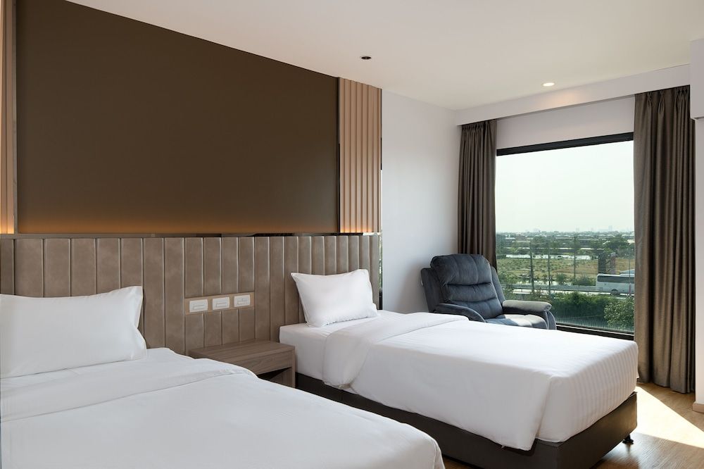Crystal Srivaree Suvarnabhumi Hotel Premium Twin Room