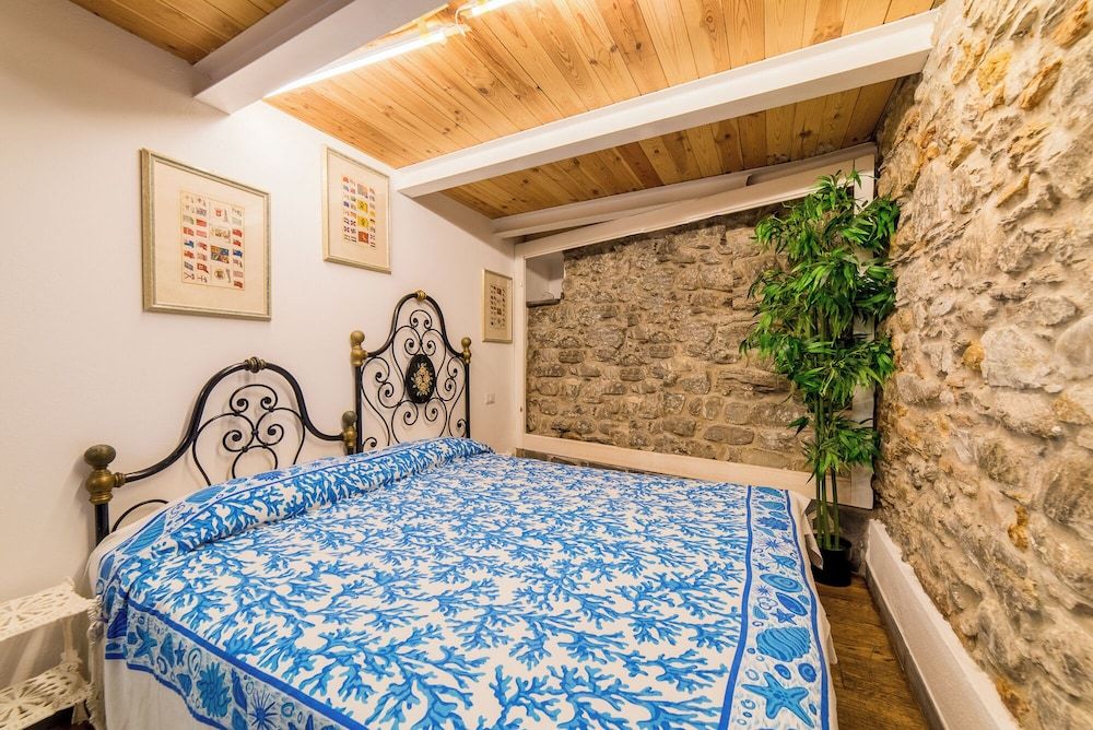 Vernazza Sea View Premium Studio Suite, Multiple Beds, Air conditioning 4