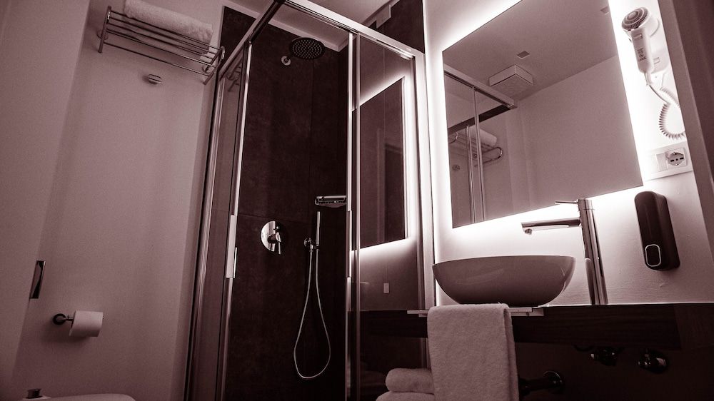 Hotel del Conte Classic Double or Twin Room 18