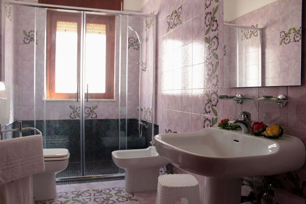 Glem B&B Quadruple Room, Private Bathroom (Mandorlo) 4