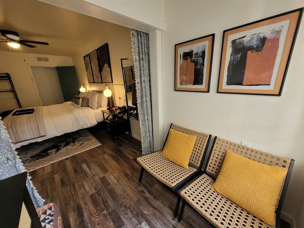 Mountainside Inn Deluxe Room 7