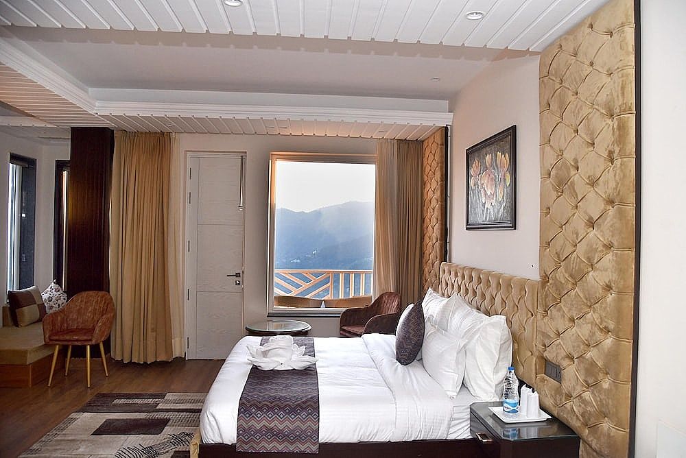 AnantVilas Shimla Hills Executive Room 4