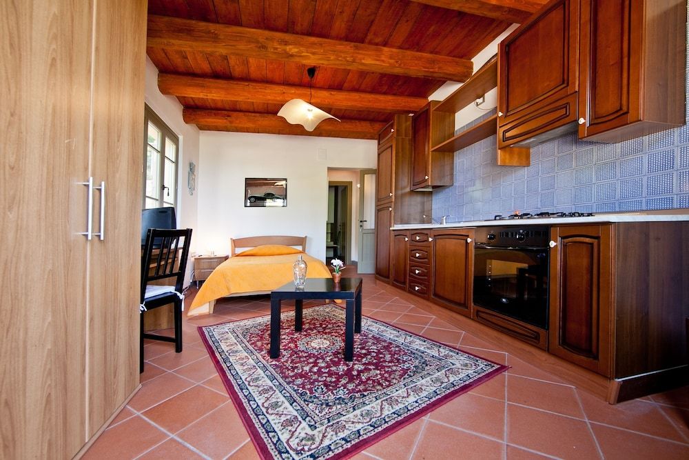 Comfort Apartment, Multiple Beds, Accessible, Hill View