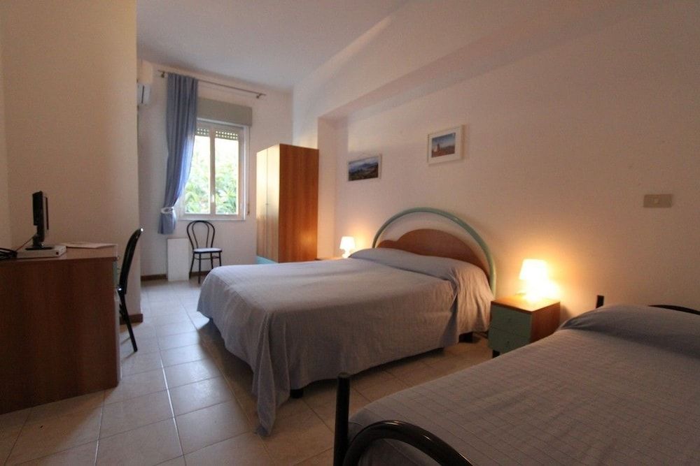 Hotel La Scogliera