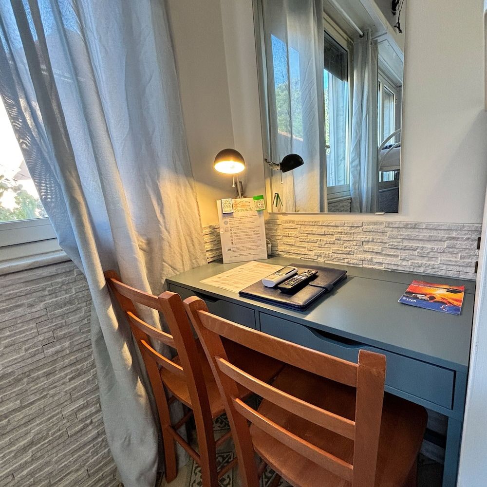 Althea Etna Garden Deluxe Quadruple Room 7