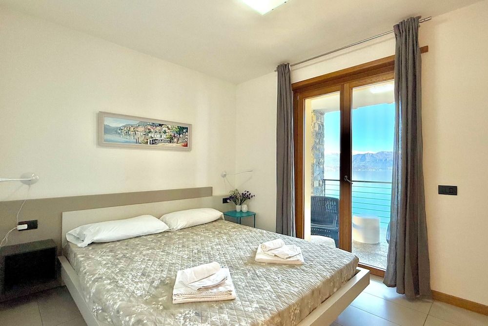 Family Apartment, 2 Bedrooms, Mountainside (Residence degli Oleandri 6A)